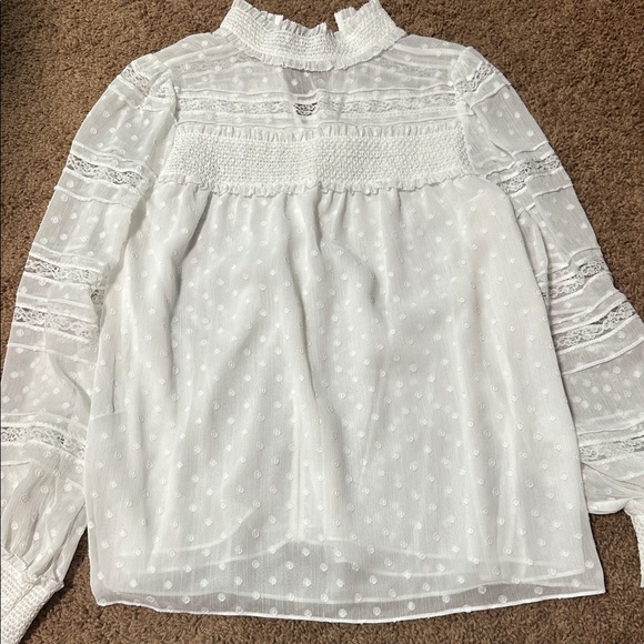 WHBM Elegant White Lace Blouse - Picture 5 of 5